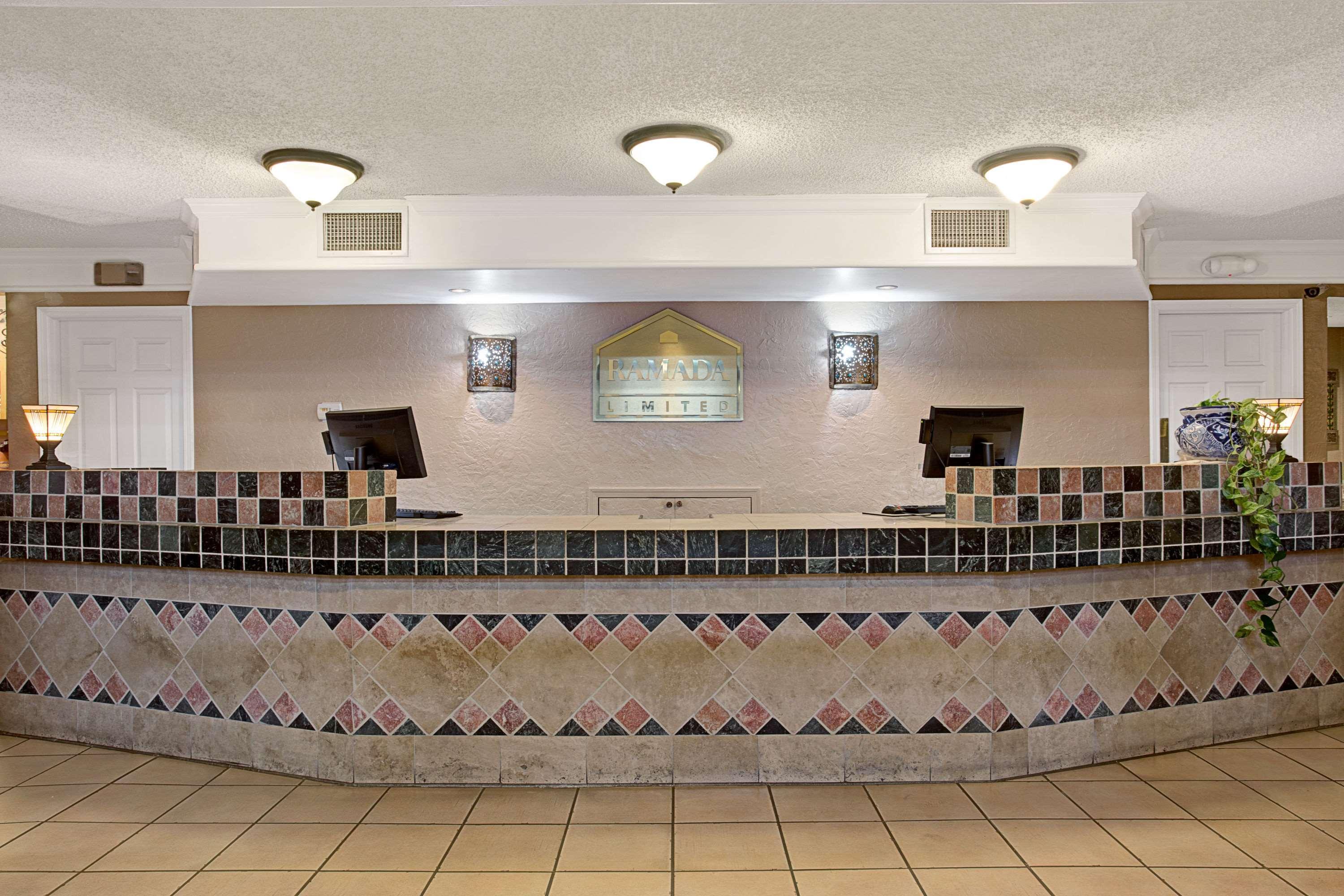 Days Inn By Wyndham Tucson City Center Exterior foto